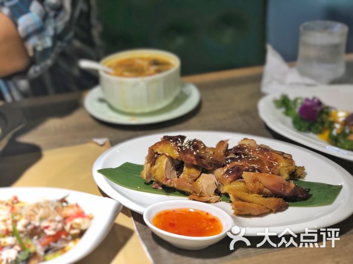 【星空综合股份(中国)】《云南虫谷》什么时候上映？全新人物海报六连发