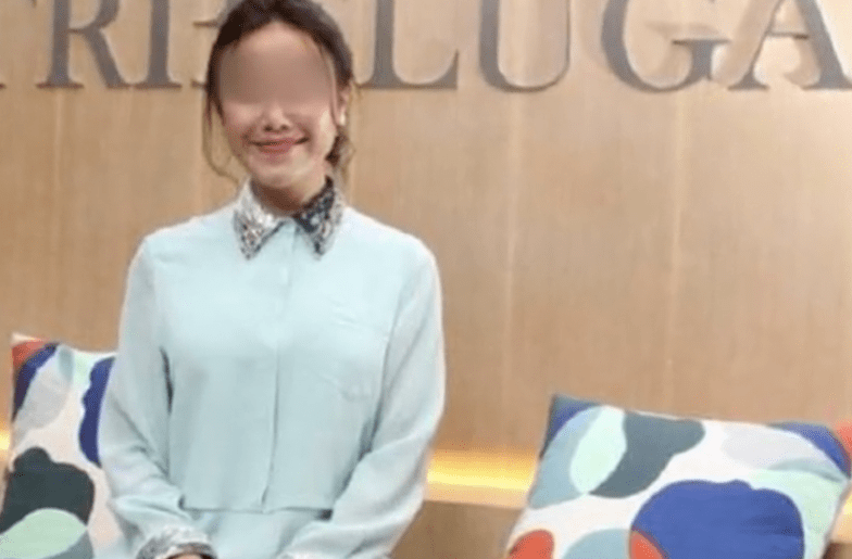 34岁女富豪抱女儿坠楼身亡 被发现时全身赤裸...【星空·综合(体育中国)】(图3)
34岁女富豪抱女儿坠楼身亡 被发现时全身赤裸...【星空·综合(体育中国)】(图3)